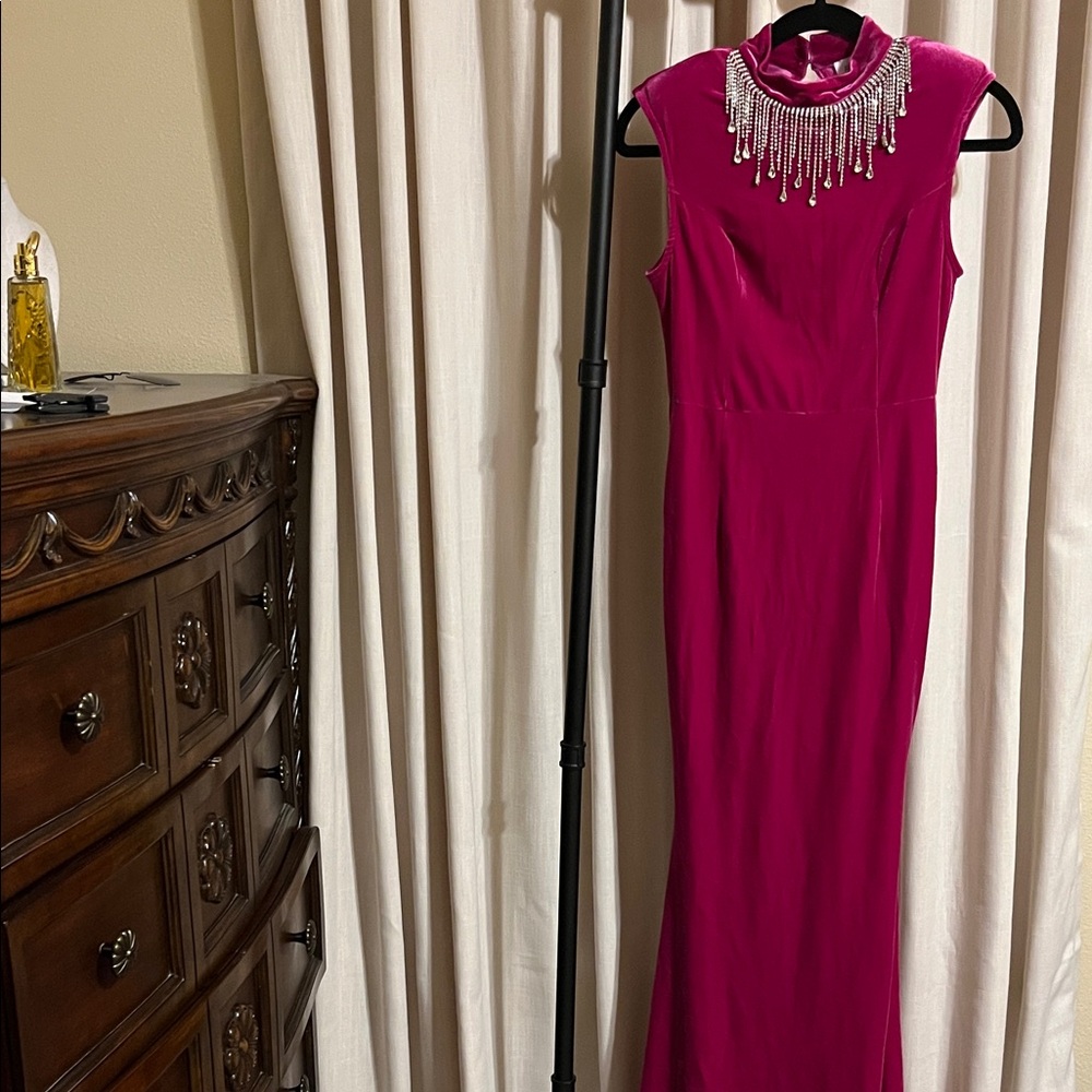 Chic Fuchsia Backless Dress